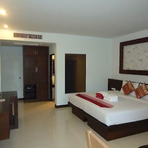 Studio Lit King-Size